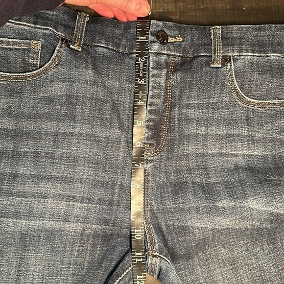 Chicos So Slimming Girlfriend Slim Leg Ankle Beaded Leg Size 8R - Picture 6 of 7